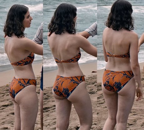 Thomasin Mckenzie hot model galleries