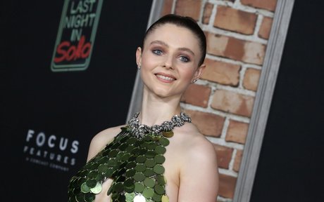Thomasin Mckenzie beautiful model picture