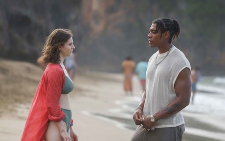 Thomasin Mckenzie nude actress photos