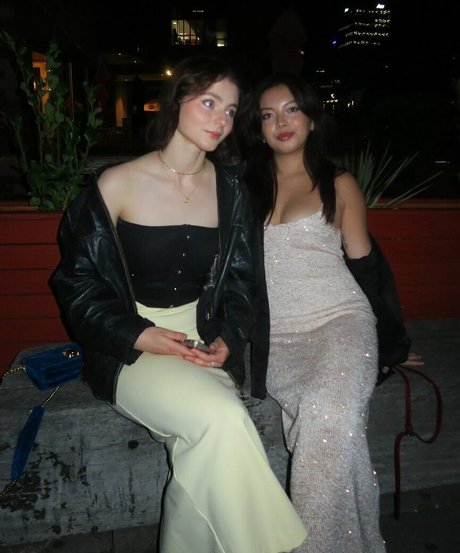 Thomasin Mckenzie hd pornstar image