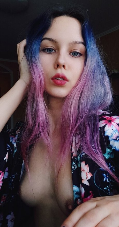 amateur mom onlyfans pornographic photos