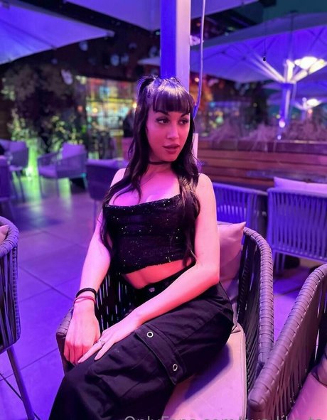 eva lika ts model best pictures