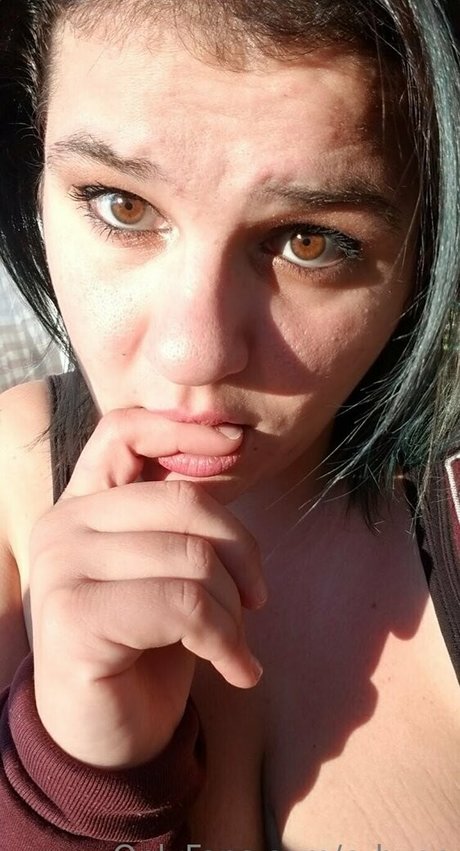 c byee erotic model archive