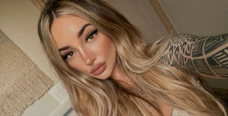 Brittany Zapata pornstar hd pics