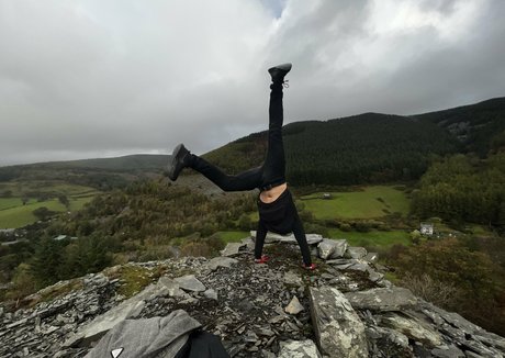 fxxkingexplorers sexy pornstar pics