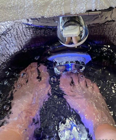 barefootlibran model erotic gallery