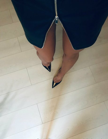 sophialauder free actress gallery