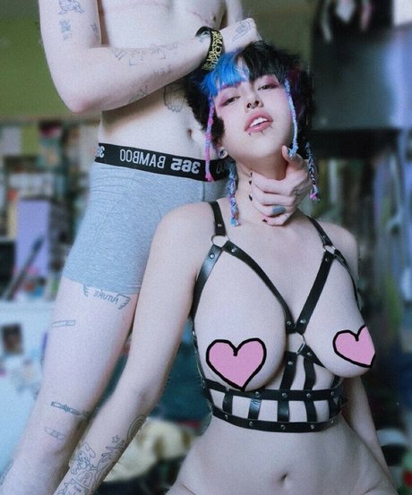 Bitchieasian erotic actress photo