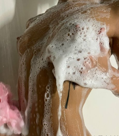 Kinley Turner sex model pictures