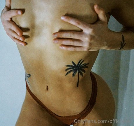 Kinley Turner erotic pornstar galleries