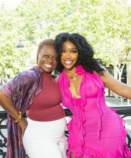 SZA star top pictures