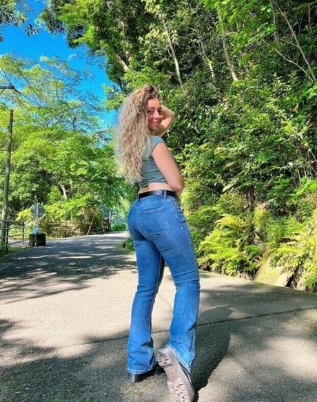 Miare s Project porn actress gallery