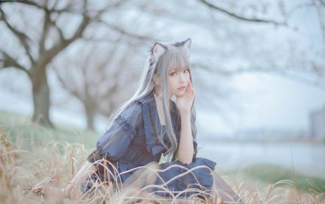 eeelyeee art actress pics