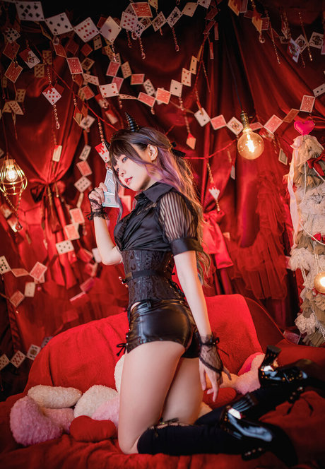 eeelyeee nudes pornstar image