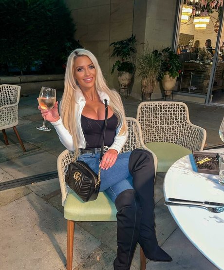 Sienna Day pornstar exclusive galleries