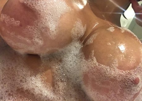 Sienna Day erotic model pics