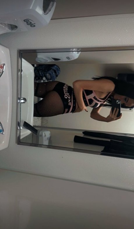 Emily Jaye hot actress img