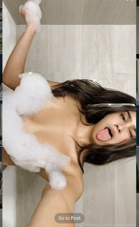 Beafernandezz pornographic model images