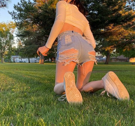 Rumi Mac pornstar perfect images