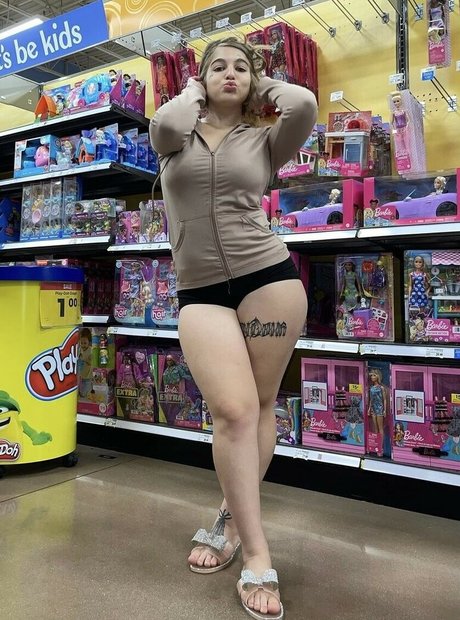 Hashemi Sisters high quality pornstar galleries