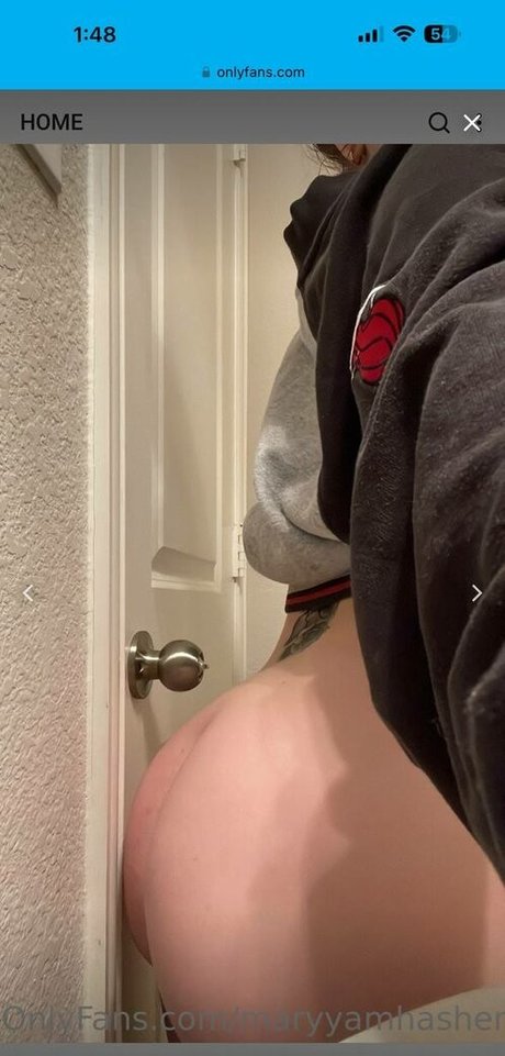 Hashemi Sisters star erotic image