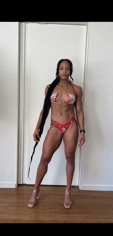 Bianca Belair naked star img