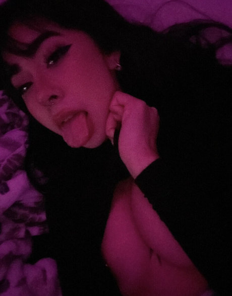 vivianerosales nude model images