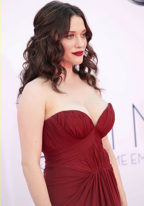 Kat Dennings beautiful model gallery