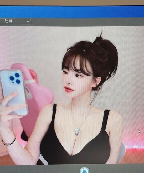 Cher__e adult actress image