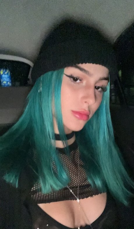 Belle Kaffer model art images