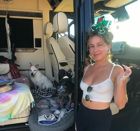 Haley Reinhart model nudes photos