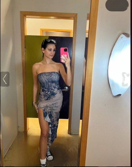 Alexia Raye erotic star image