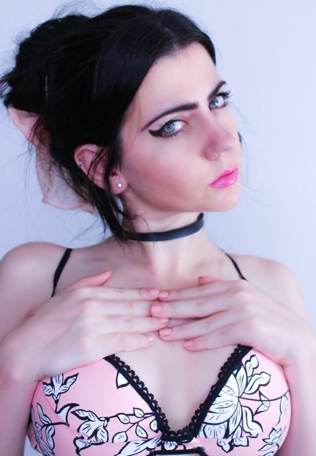 Magui Sunshine exclusive actress pics