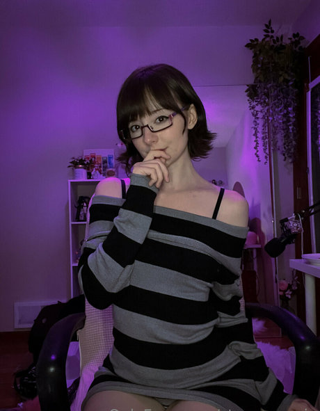 starryxmarie art actress picture