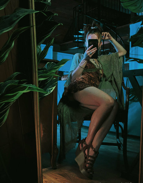 bunnybiifree model erotic photo