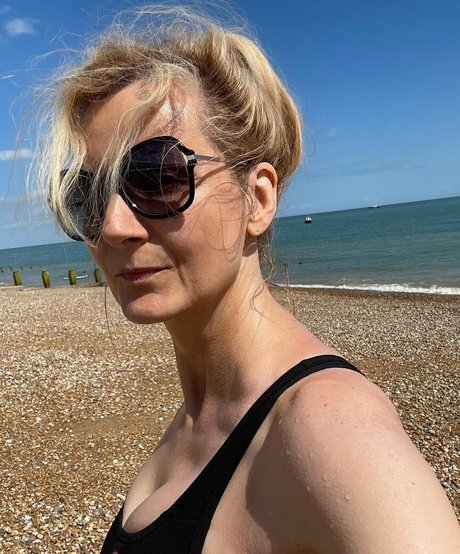 Corrinne Wicks porn star photos