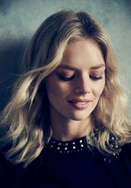 Samara Weaving hot star picture