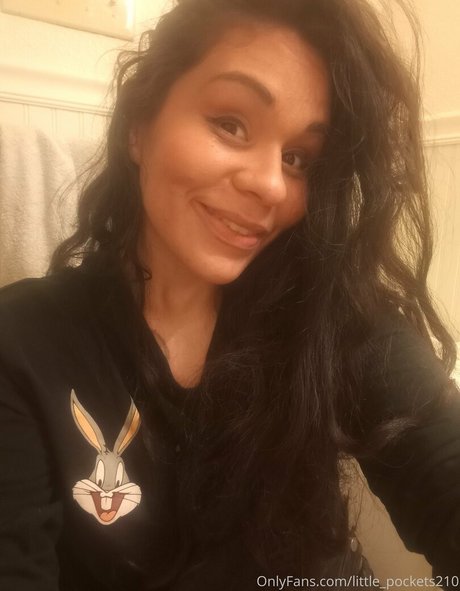 little pockets210 beautiful model photos