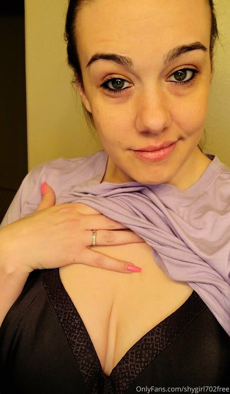 shygirl702lvfree star pornographic pictures