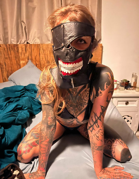 Trinity Eclectic erotic star image