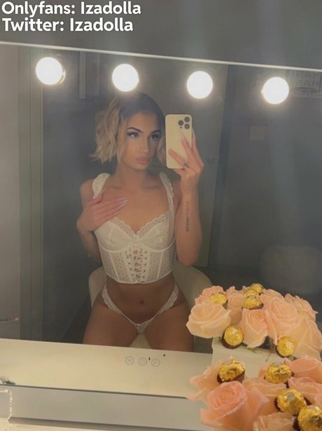 Izadolla nude star pic