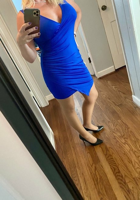 nylonpetal sex model photo