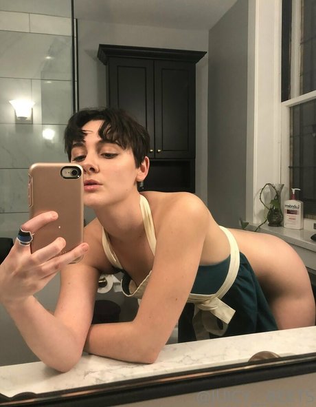 king leo cloud nude star photos