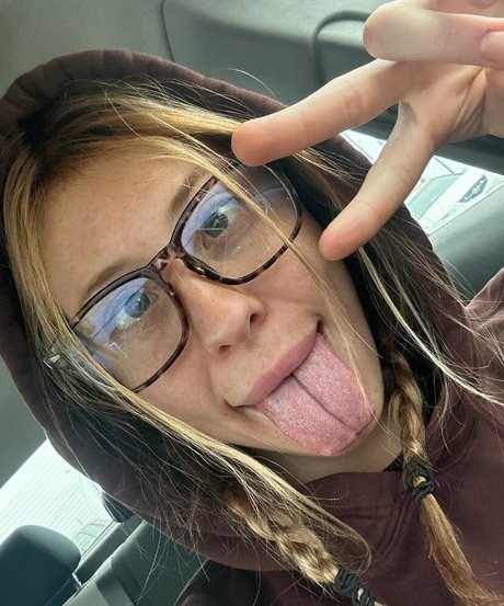 lolcaughtureye hot star images