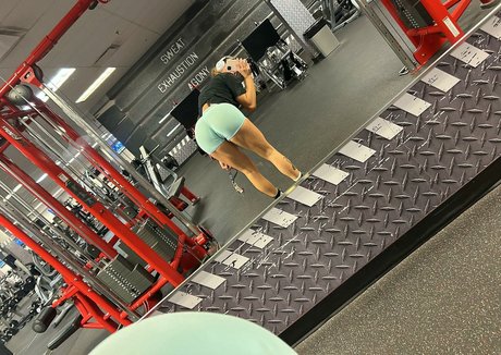 lolcaughtureye star high quality pics