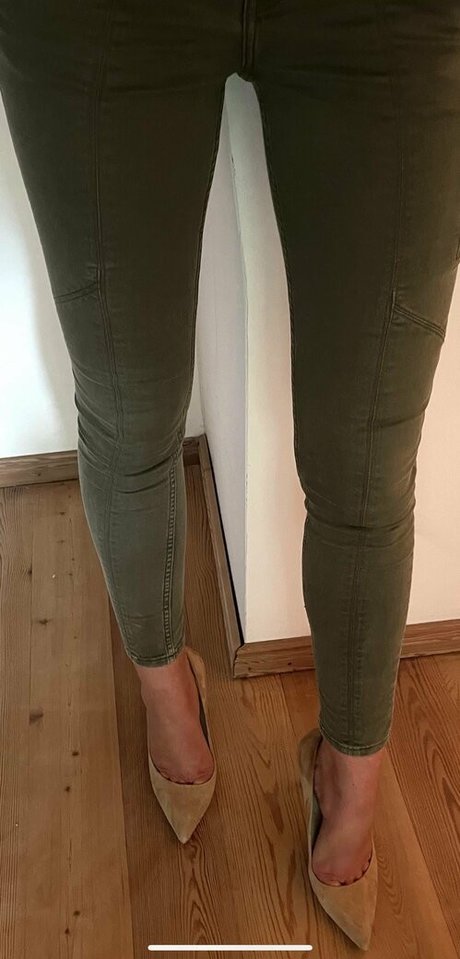 German mum 1989 VIP star naked picture