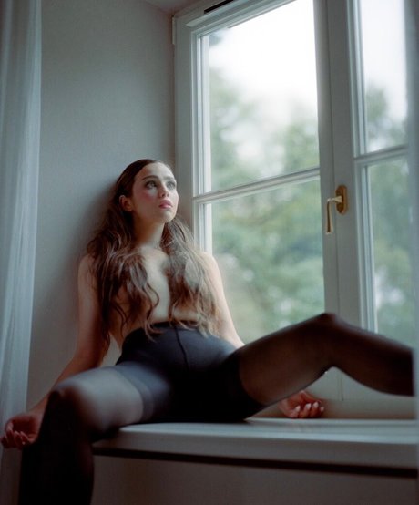 Kamochi ASMR pornstar sexy image