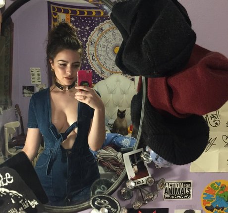 artbitch666 naked actress images