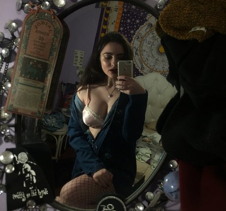 artbitch666 top star photo