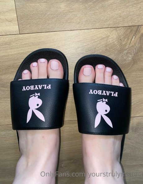 yourstrulymsfeet pornstar free images